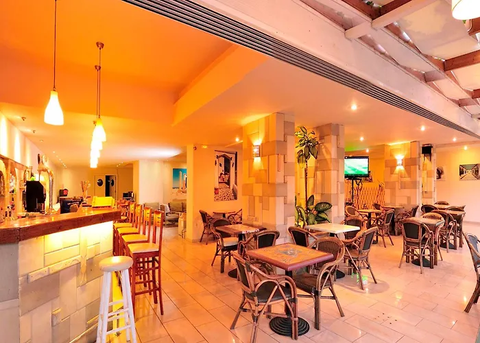 Carina Hotel