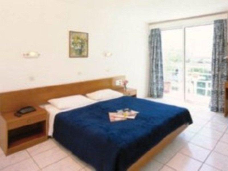 Carina Hotel